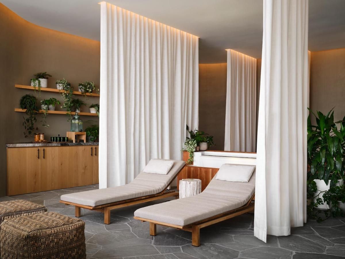 Hotel 1