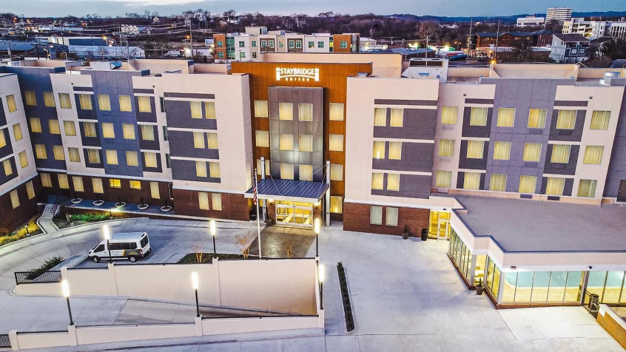 Staybridge - Vanderbilt Area By Ihg Hotel 3*