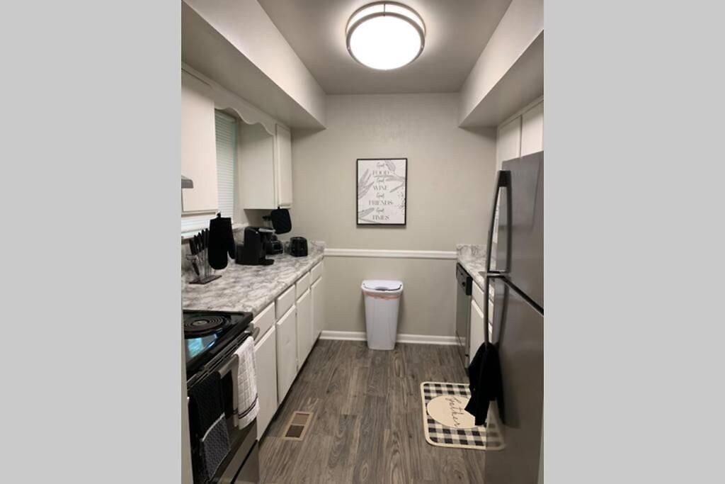 Luxury Townhome 20 Min To Music City, *