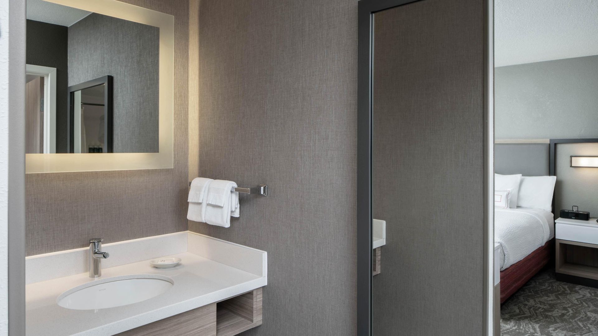 Sonesta Select Airport Nashville
