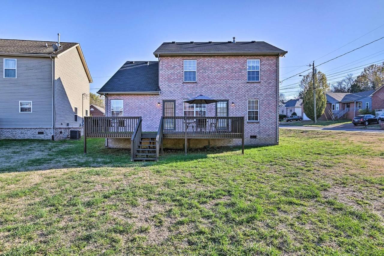 Holiday home Charming ~ 6 Mi To Downtown! Nashville