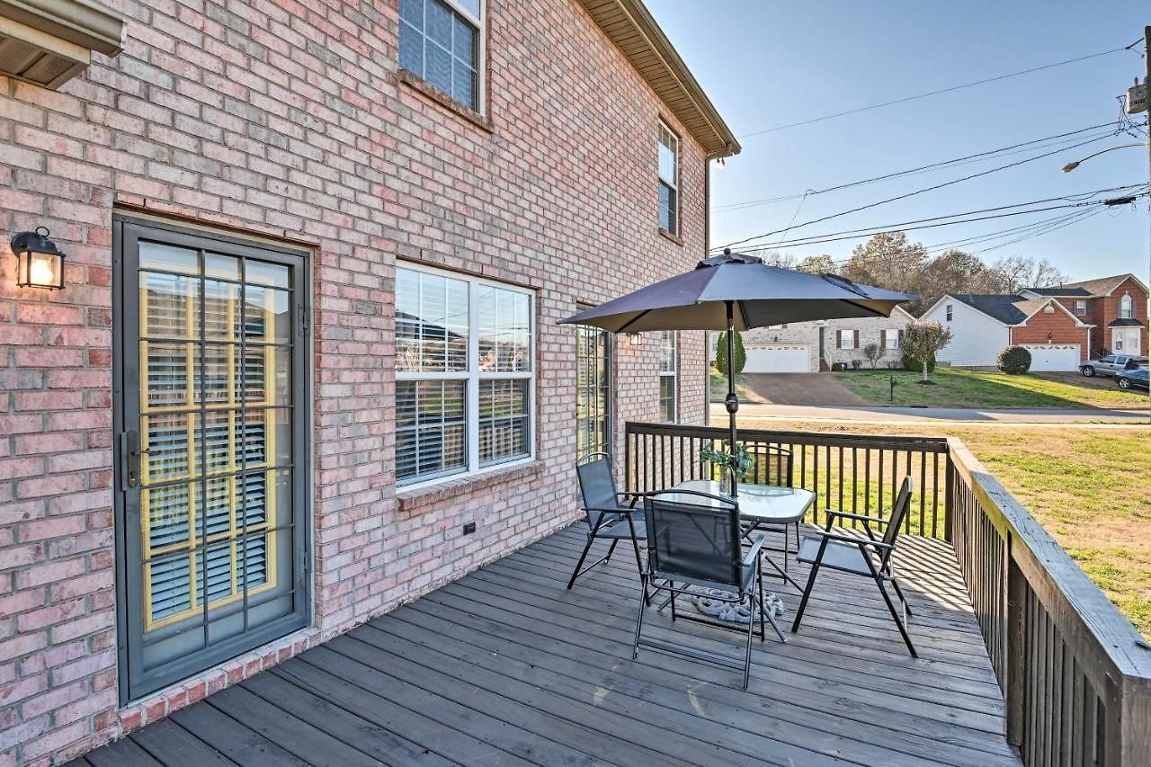 Holiday home Charming ~ 6 Mi To Downtown! Nashville