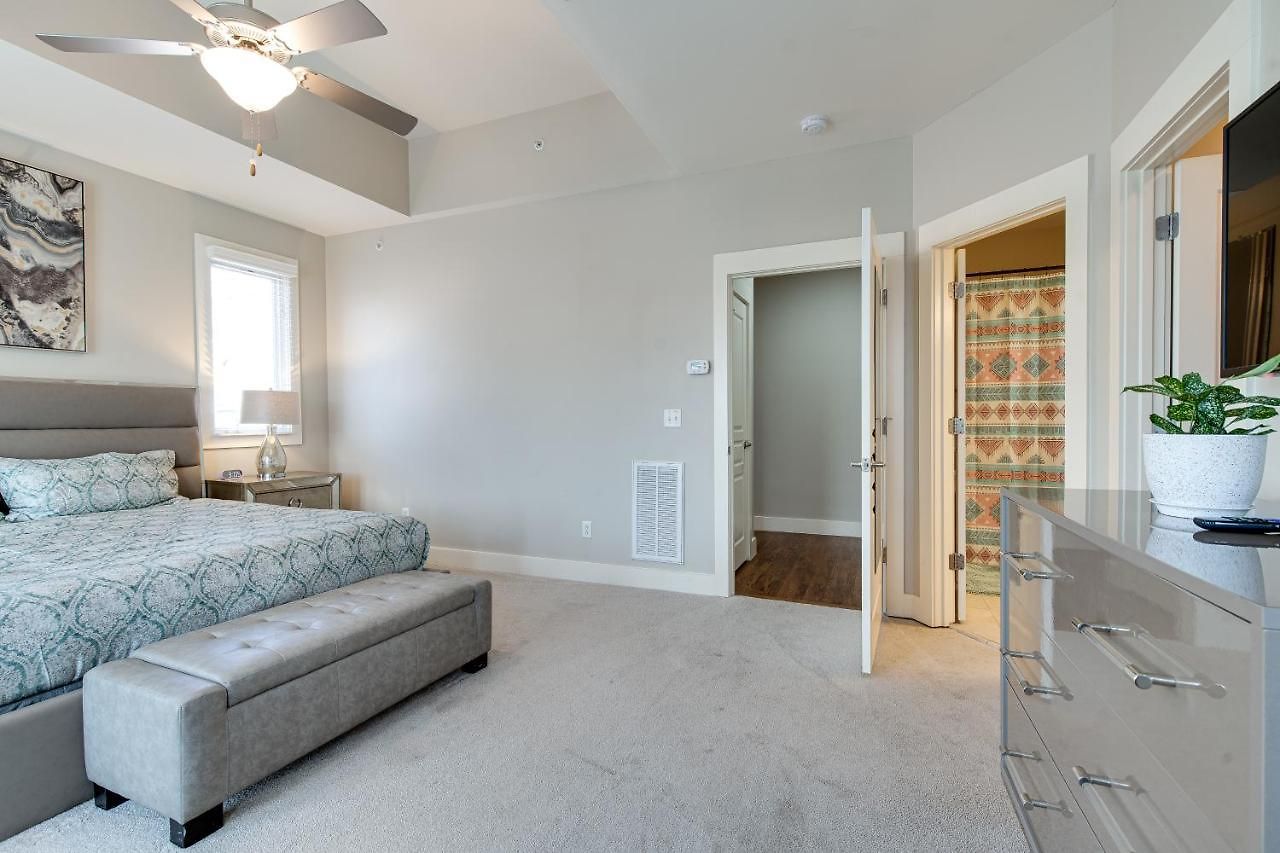 2-bedroom Unit With Free Parking & 2 King Beds Apartment *