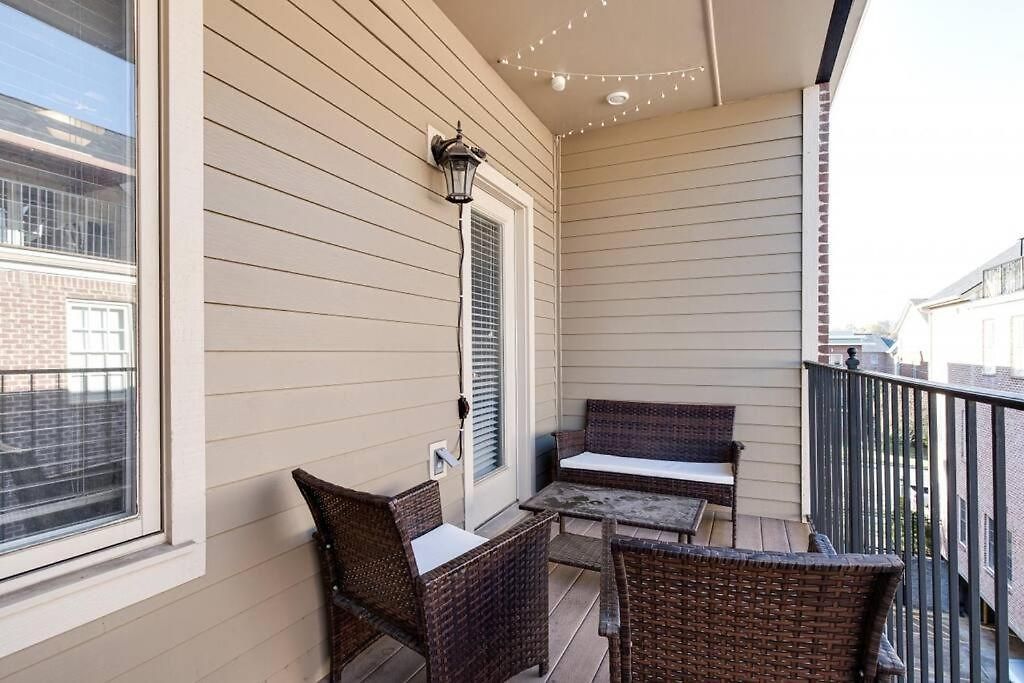 3-story West End | Free Garage Parking | Near Vanderbilt Medical