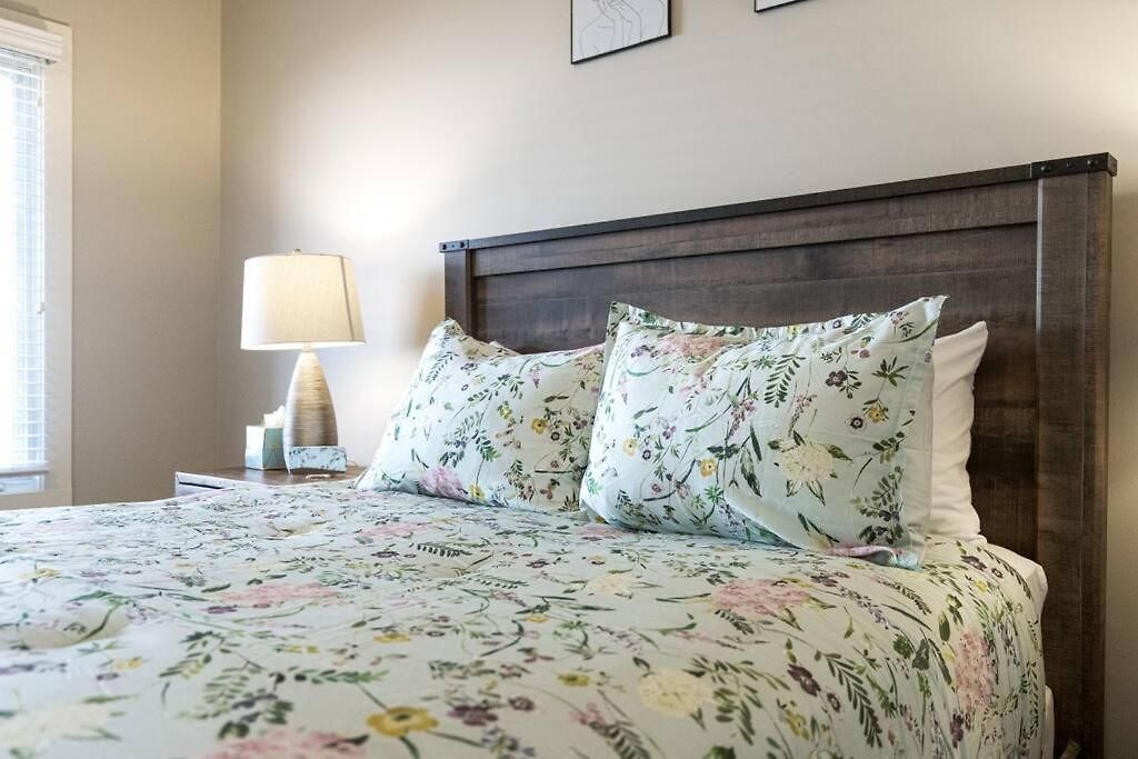 3-story West End | Free Garage Parking | Near Vanderbilt Medical *