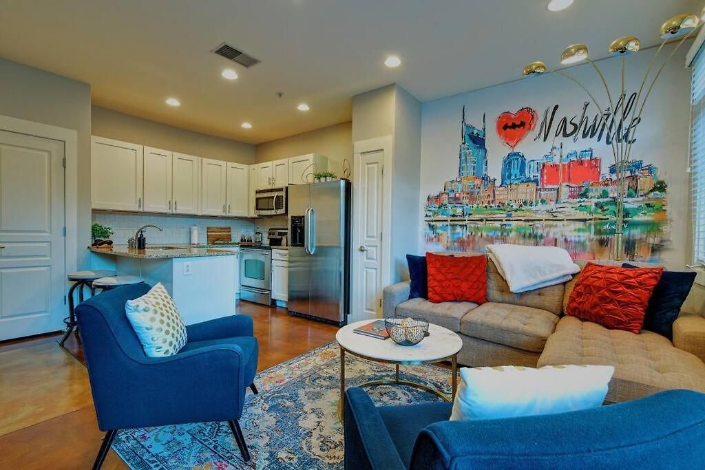 Apartment Three-level West End With Private Office And Free Secured Parking Nashville