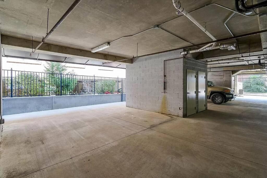 Three-level West End With Private Office And Free Secured Parking *