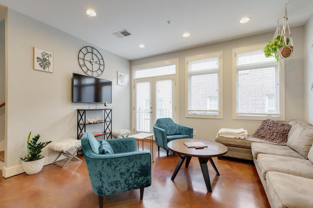 West End Townhome With 2 En-suites And Free Private Parking * Nashville