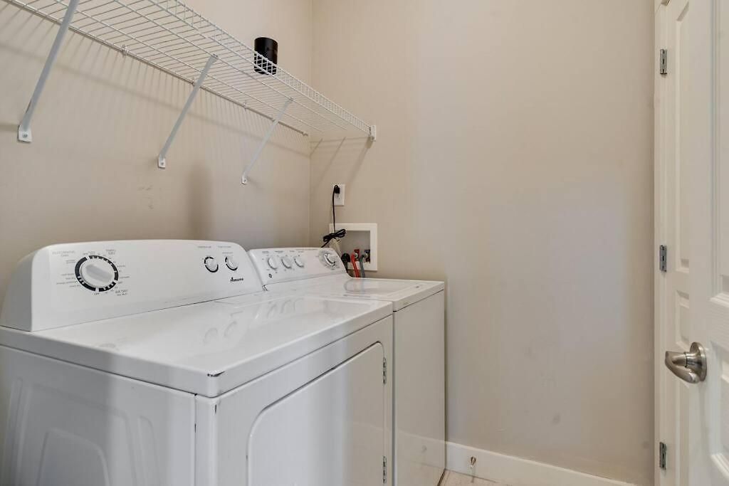The Johnny Cash - Music Row District - Free Garage Parking - King Bed * Nashville