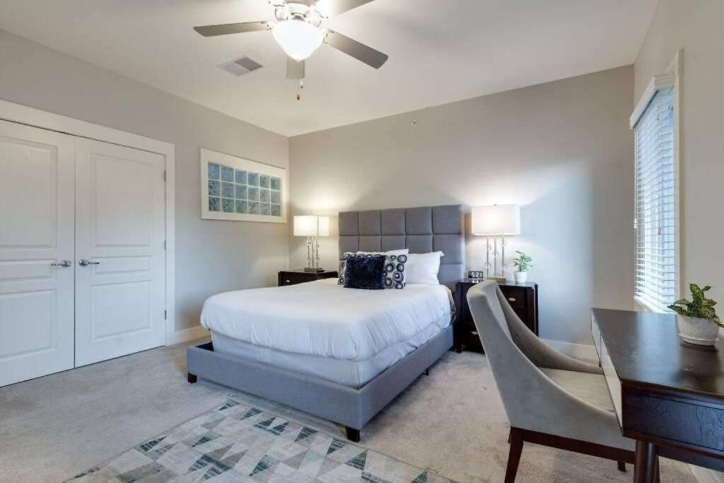 Apartment Three-level West End With Private Office And Free Secured Parking Nashville