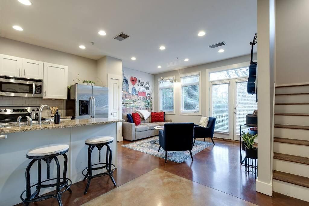 Three-level West End With Private Office And Free Secured Parking *