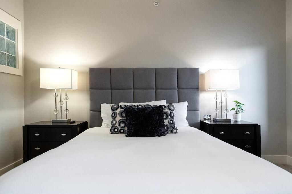 Three-level West End With Private Office And Free Secured Parking * Nashville
