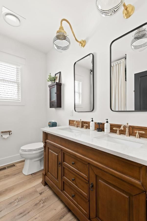 In Walkable Area 25 Miles To Downtown Family & Dog Friendly Holiday home Nashville