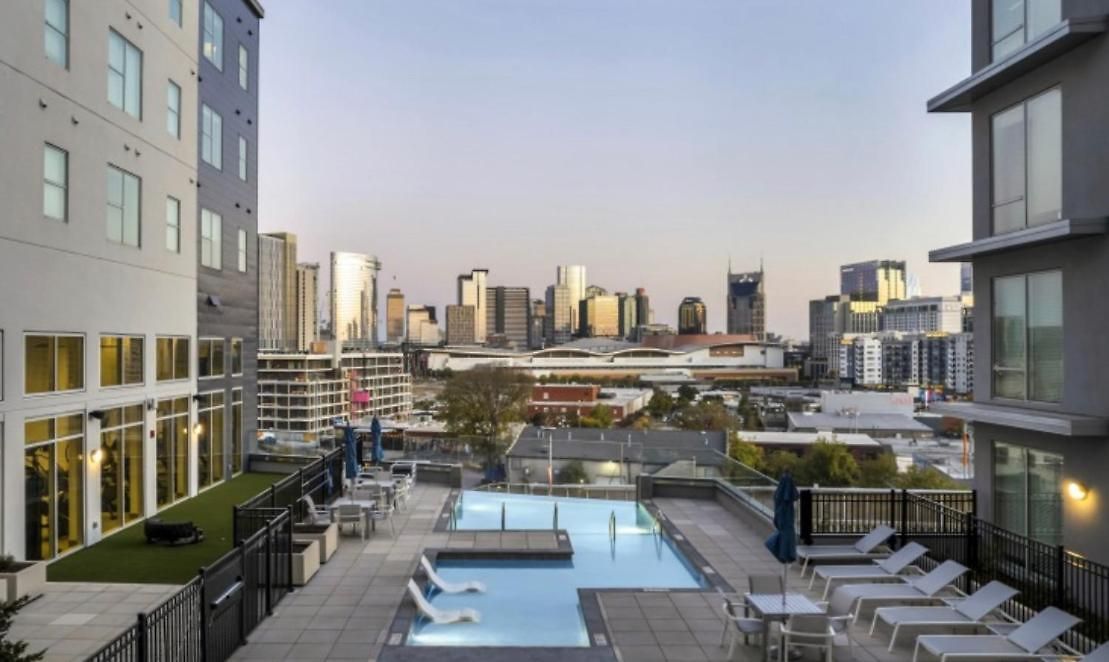 Apartment Palatial Abode With Downtown View & Free Parking *