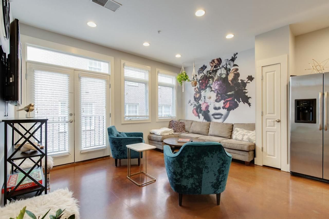 West End Townhome With 2 En-suites And Free Private Parking Holiday home