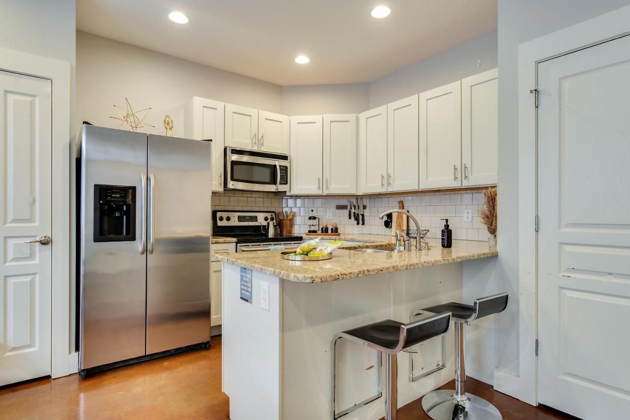 West End Townhome With 2 En-suites And Free Private Parking Nashville