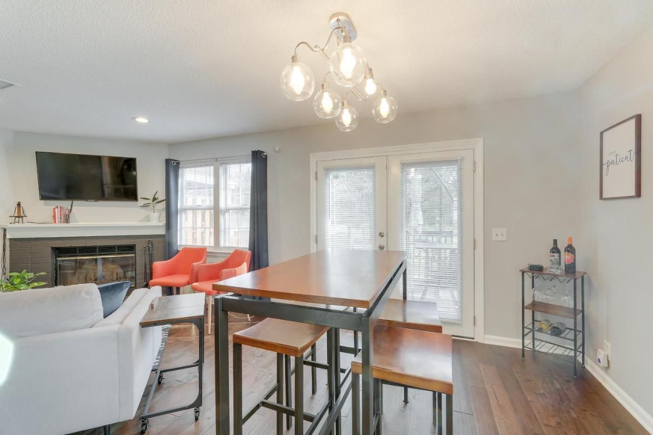 Holiday home Antioch Townhome < 14 Mi To Downtown Nashville!