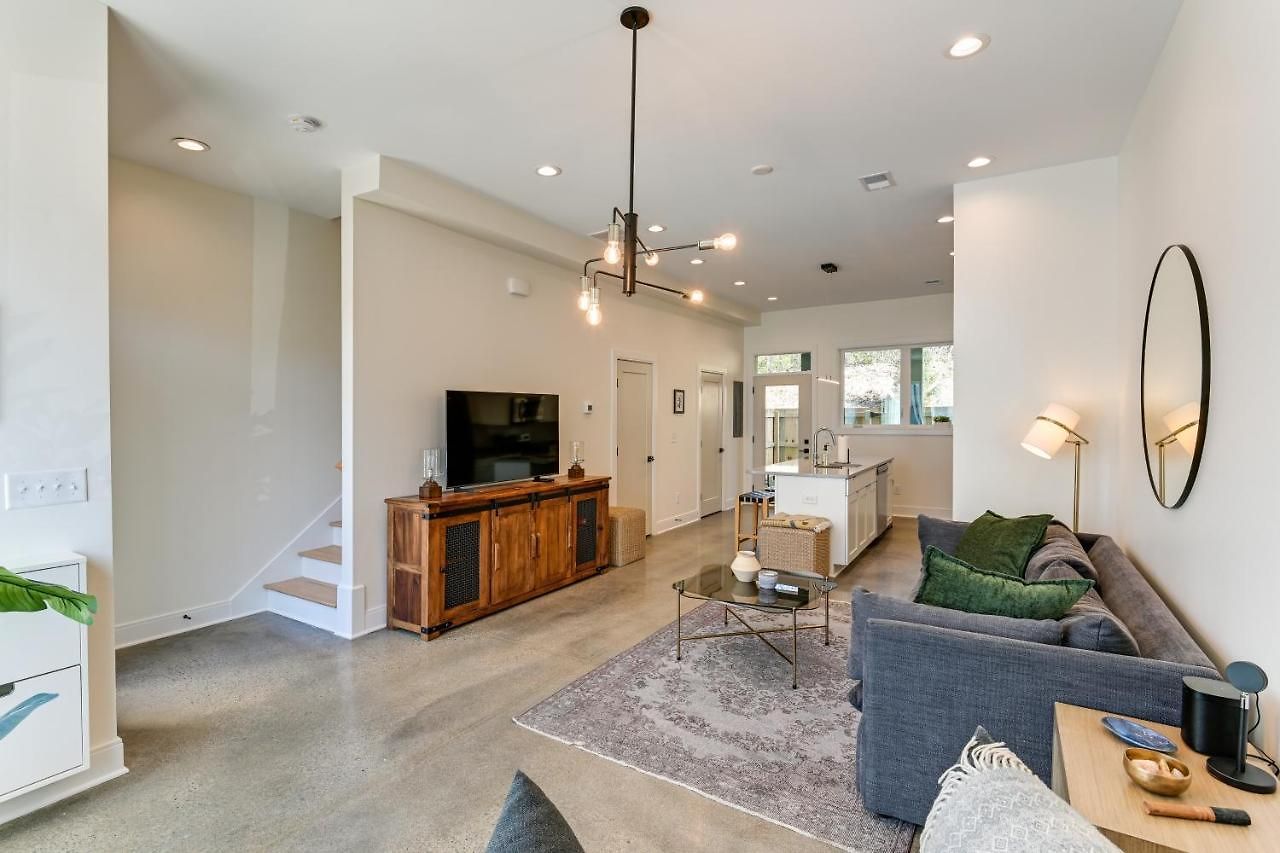 7 Mi To Dtwn Nashville: Modern Madison Townhome *