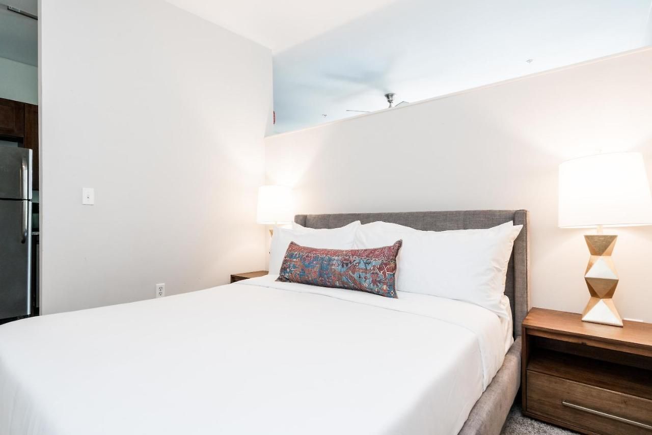 Apartment Cozysuites Musicrow Astonishing Sdo Nashville! 07 Nashville