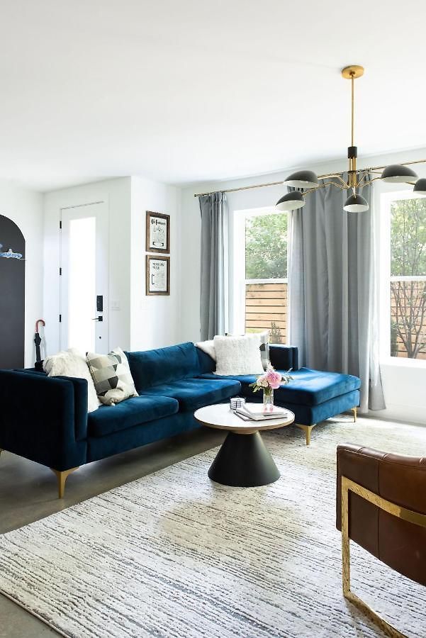 Holiday home Gated Luxe With Rooftop, Bunk Room, & Parking, Sleeps 10 With King Suite, Queen & Custom Bunks, Gourmet Kitchen With Wine Fridge, Rooftop Patio, Dog Friendly, Dedicated Parking, Mins From Downtown And Broadway, 24 Hour Hospitality Nashville