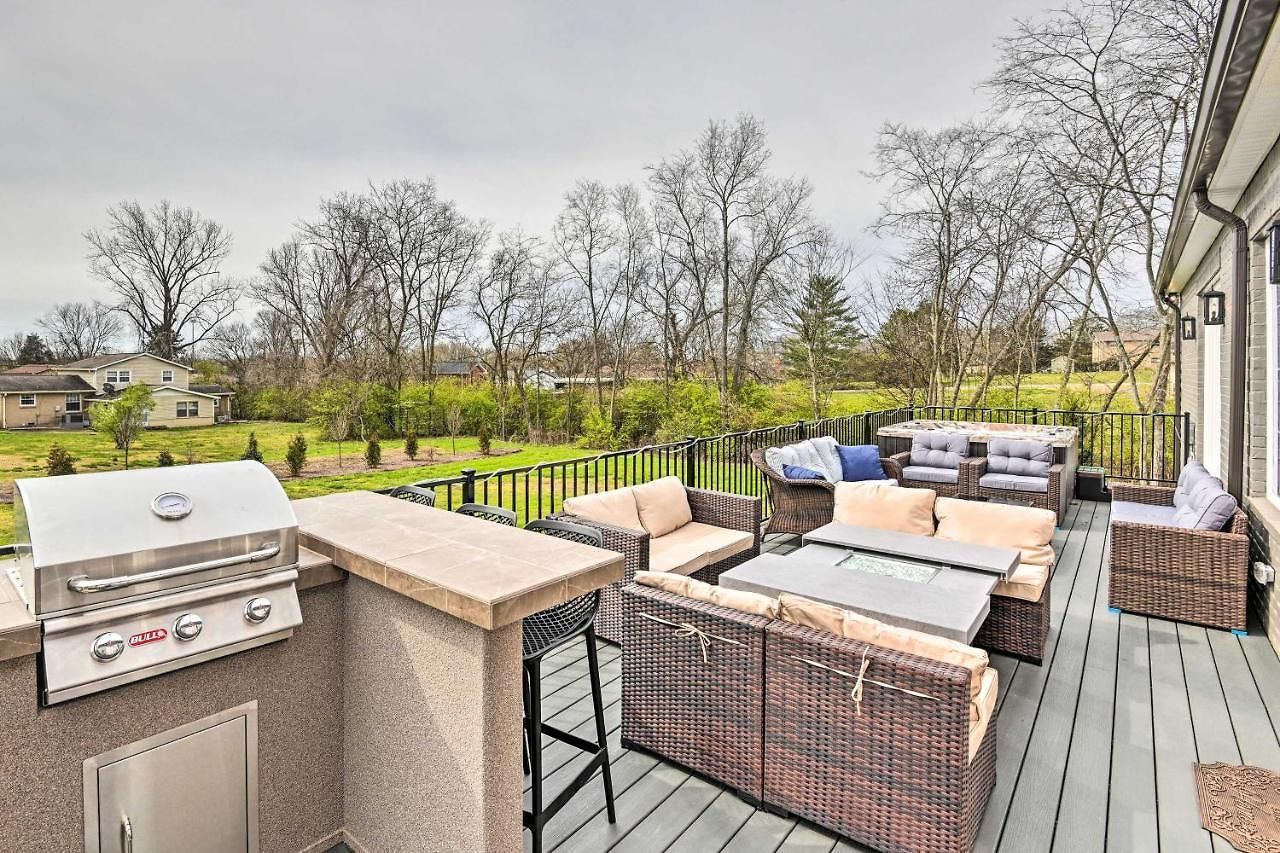 Beautiful Near Downtown W/ Hot Tub! Nashville