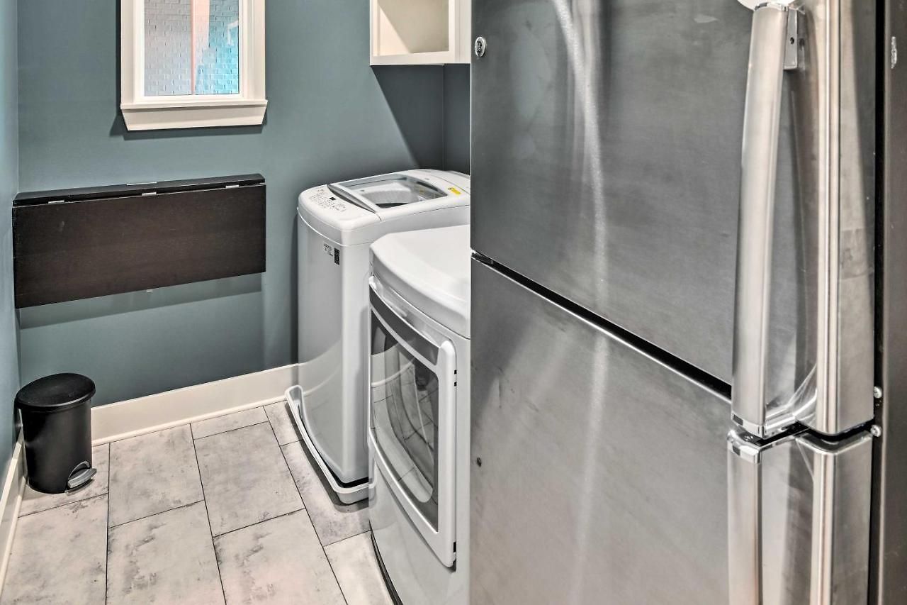 Beautiful Near Downtown W/ Hot Tub! Nashville