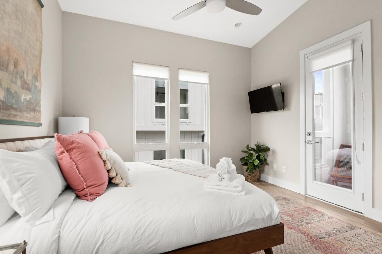 Serene Boho Chic Home-mins To Dt *