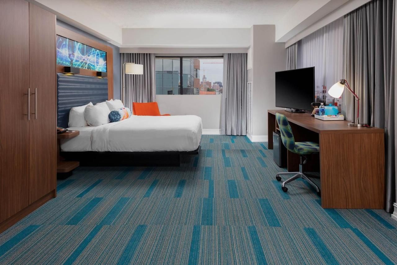 Aloft By Marriott West End Hotel