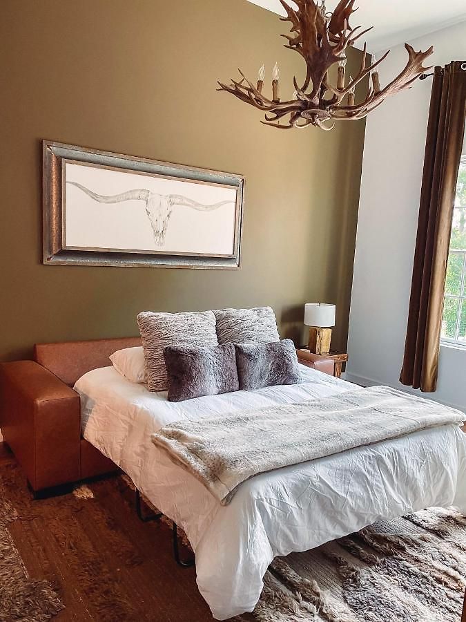 Holiday home Cozy - 2 Miles To Broadway & Free Parking *