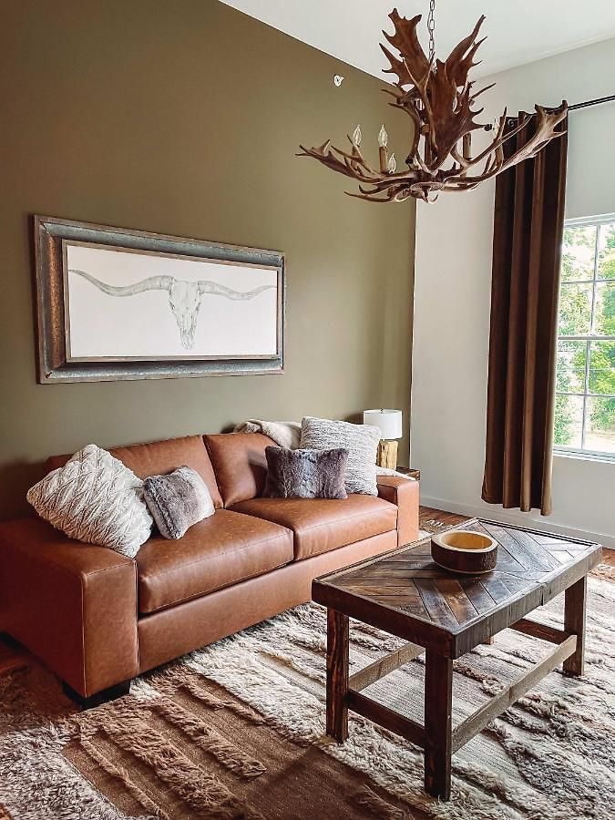 Holiday home Cozy - 2 Miles To Broadway & Free Parking *