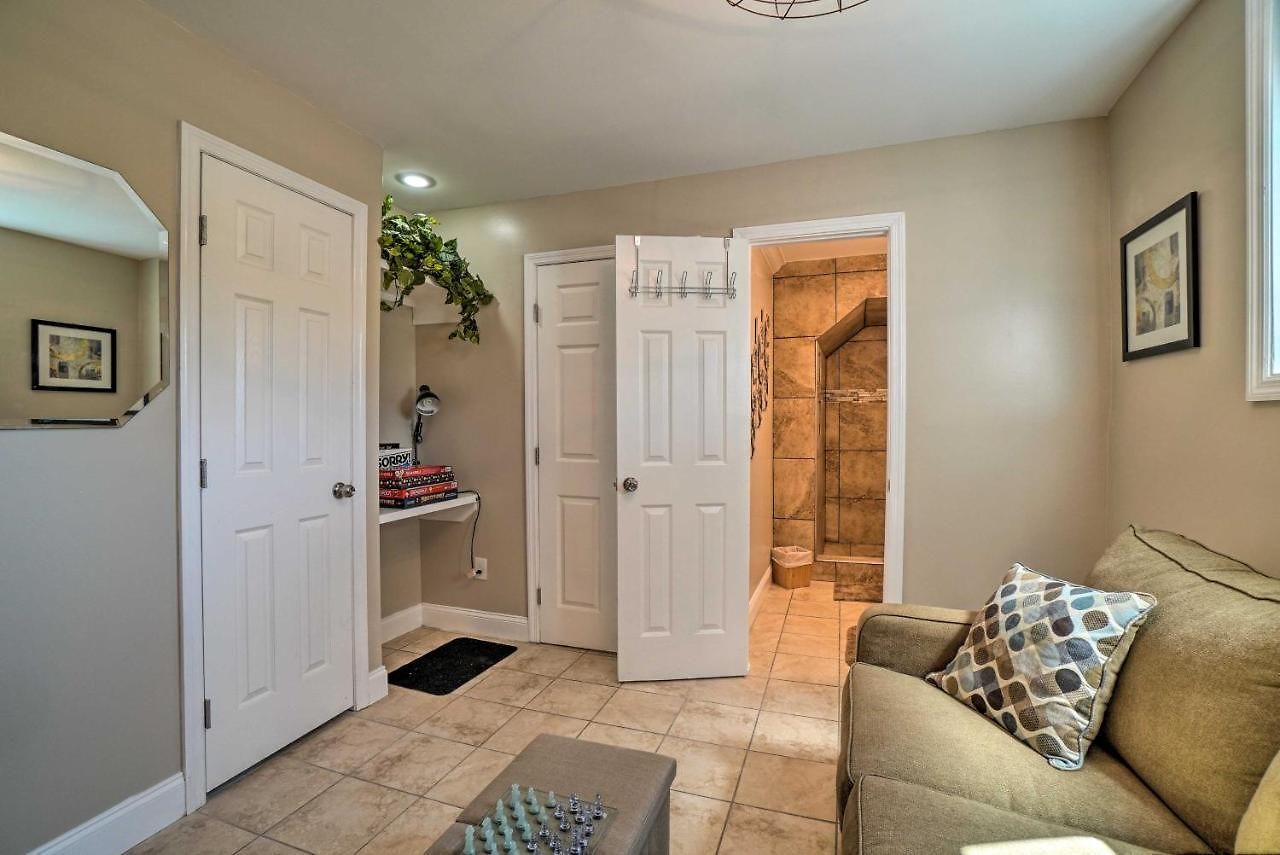 W/ Seasonal Pool < 5 Mi To Dtwn! Holiday home Nashville