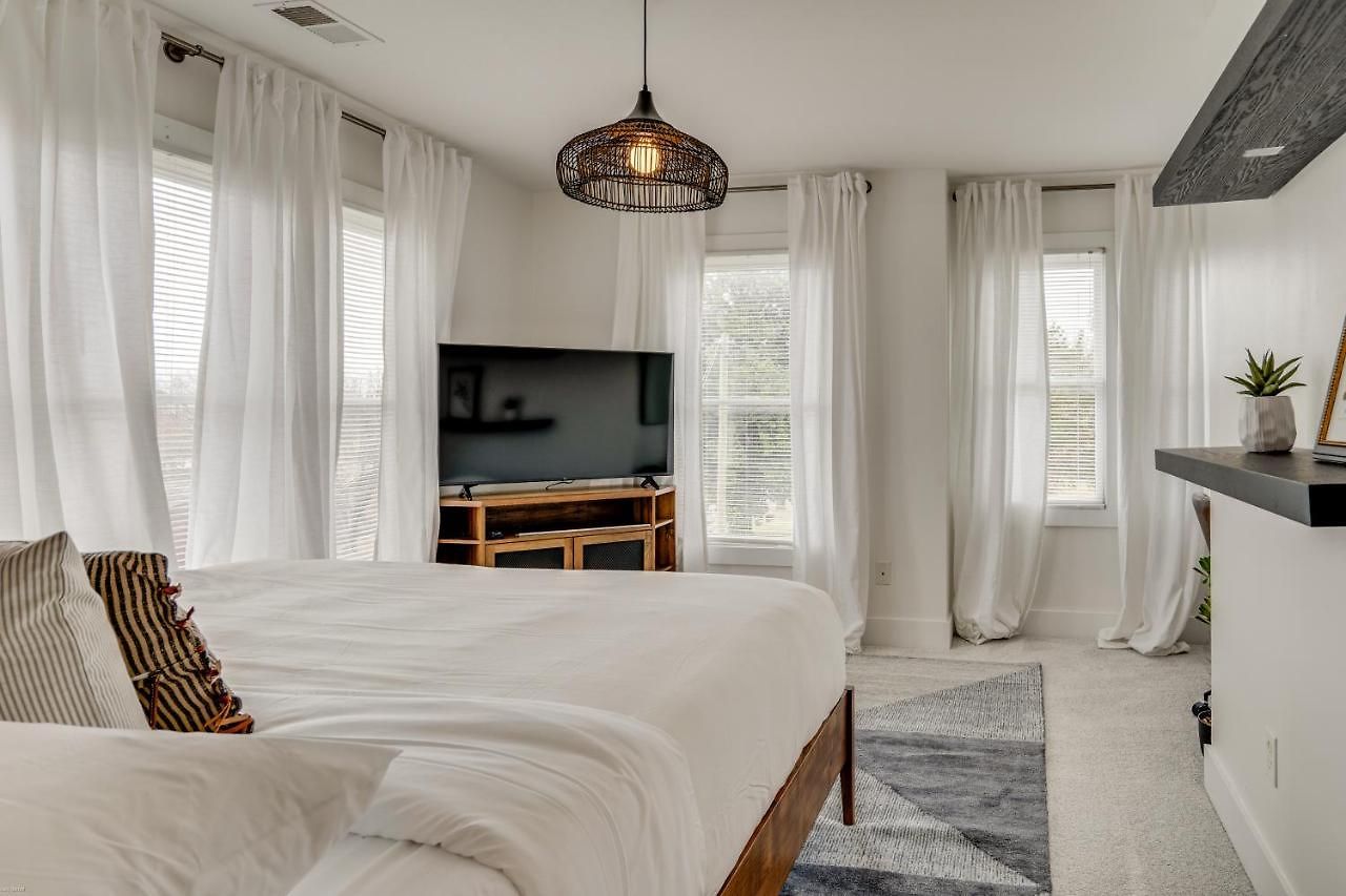 Holiday home Skyline Views From Shelby With Wifi, Fully Furnished, Pet Friendly & In Unit Laundry Nashville