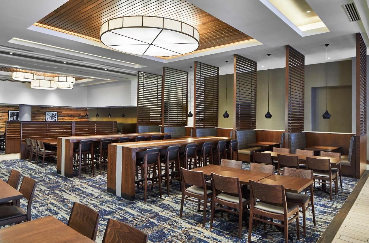 Hotel Embassy By Hilton Downtown Nashville
