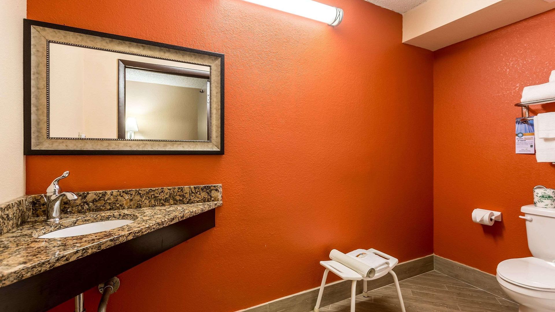 Hotel Comfort & Downtown - Stadium 4*