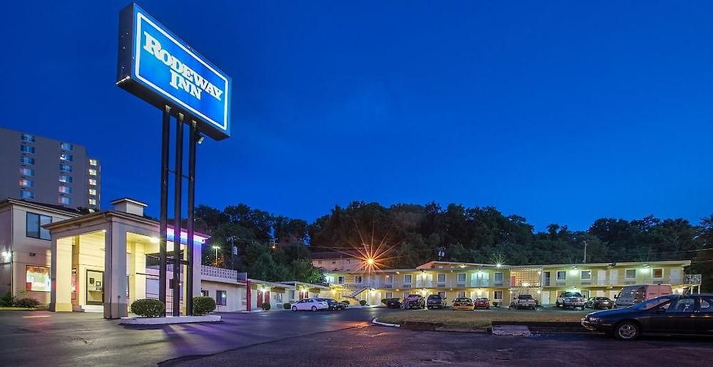 Rodeway Airport Hotel Nashville