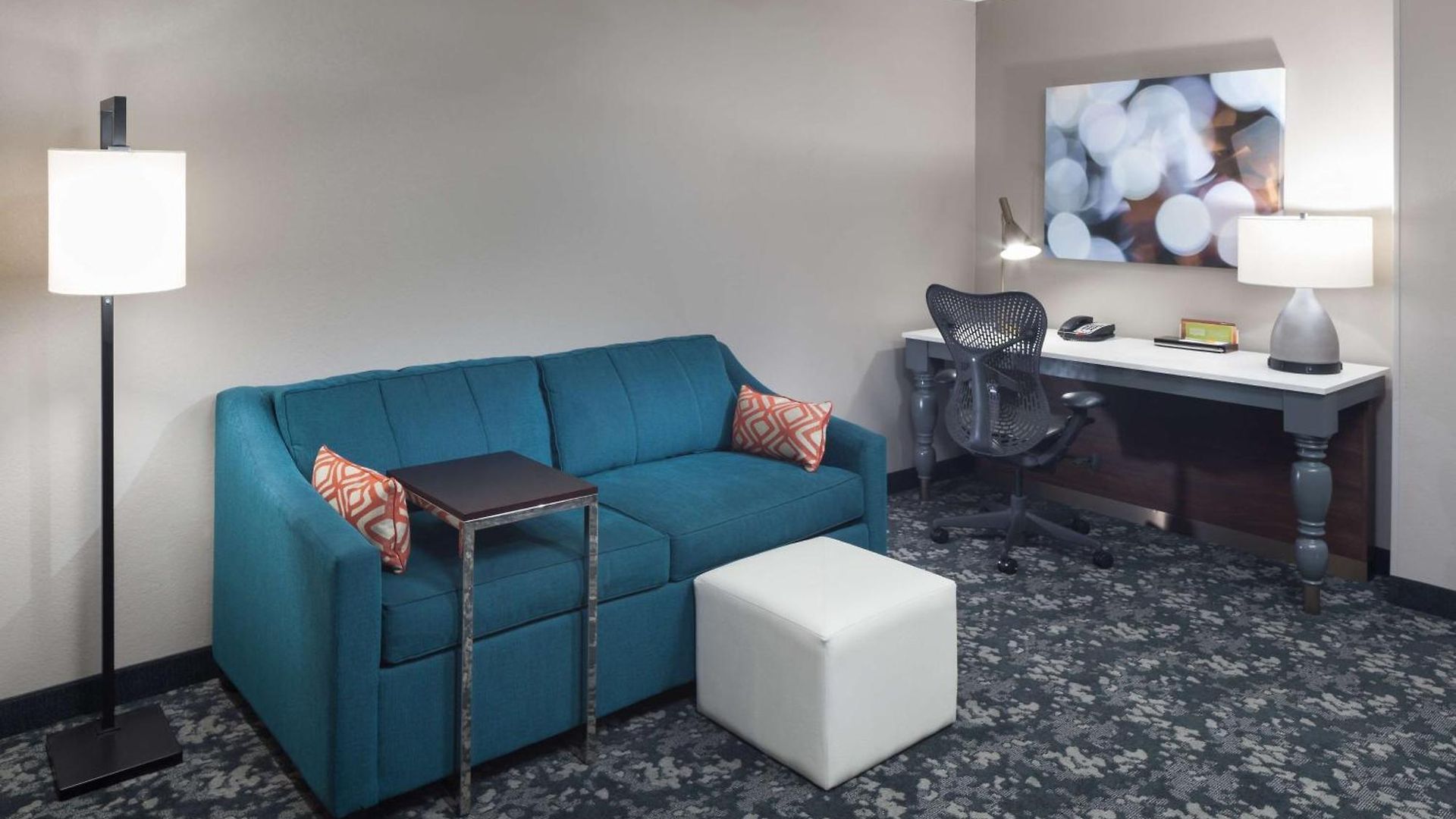 Hilton Garden Vanderbilt 3*