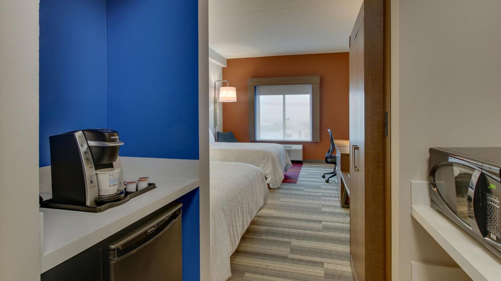 Express & - Metrocenter Downtown By Ihg Hotel Nashville