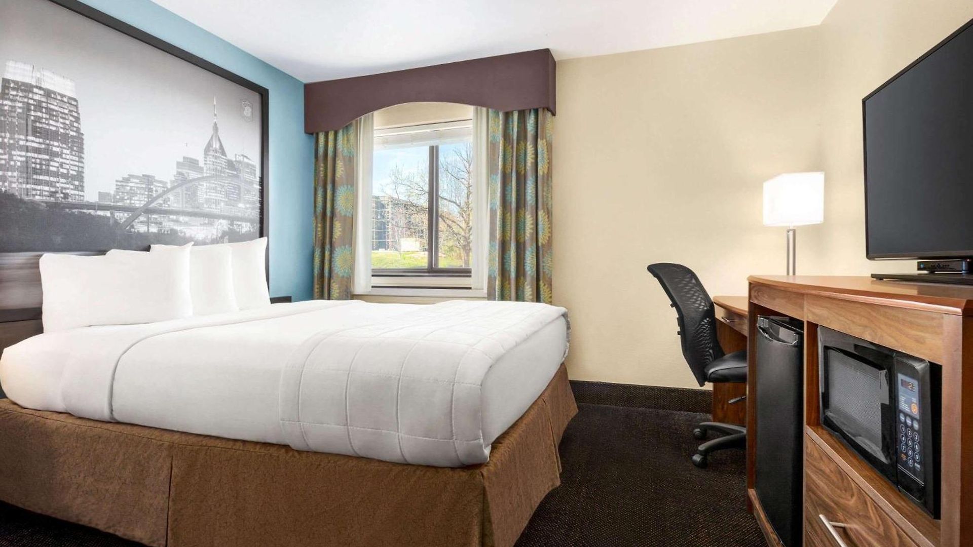 Luxe Hotel 2*