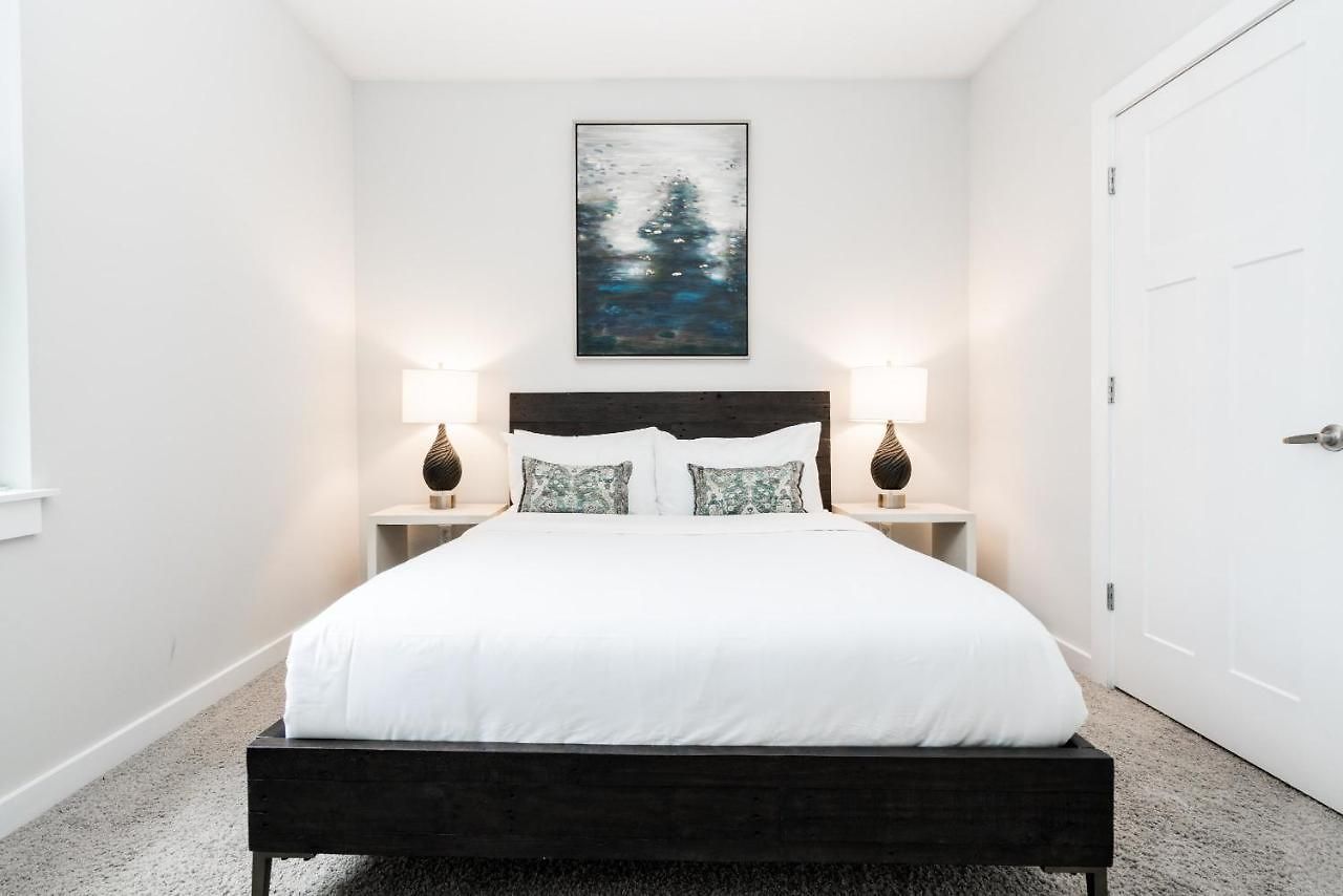 Apartment Cozysuites Music Row Stunning 2br In 20 Nashville