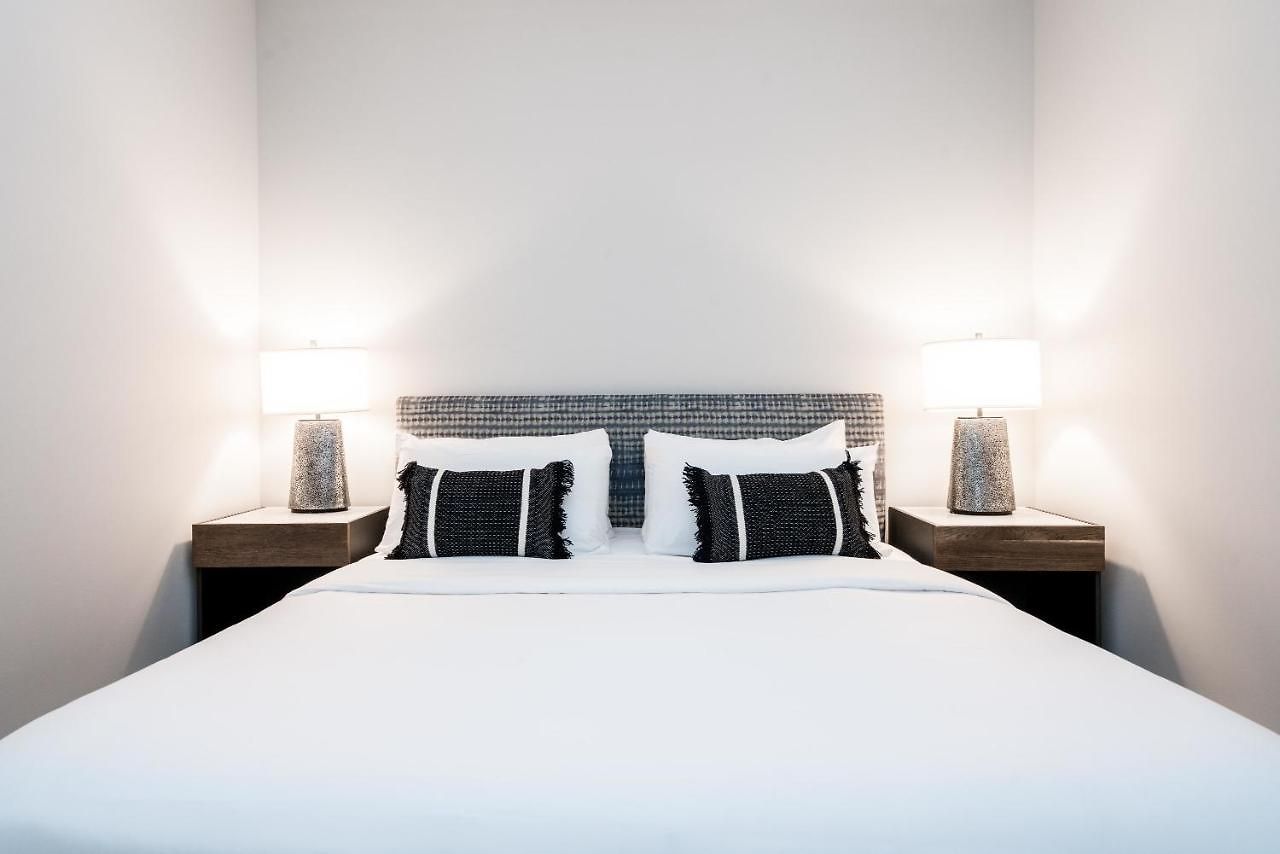 Cozysuites Music Row Stunning 2br In Nashville! 50 *