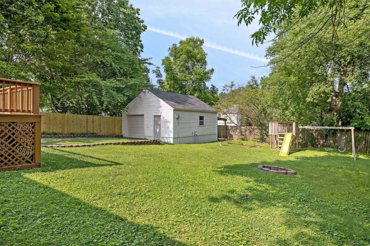 Holiday home Inglewood East - Large Yard & Private Deck - Free Parking *