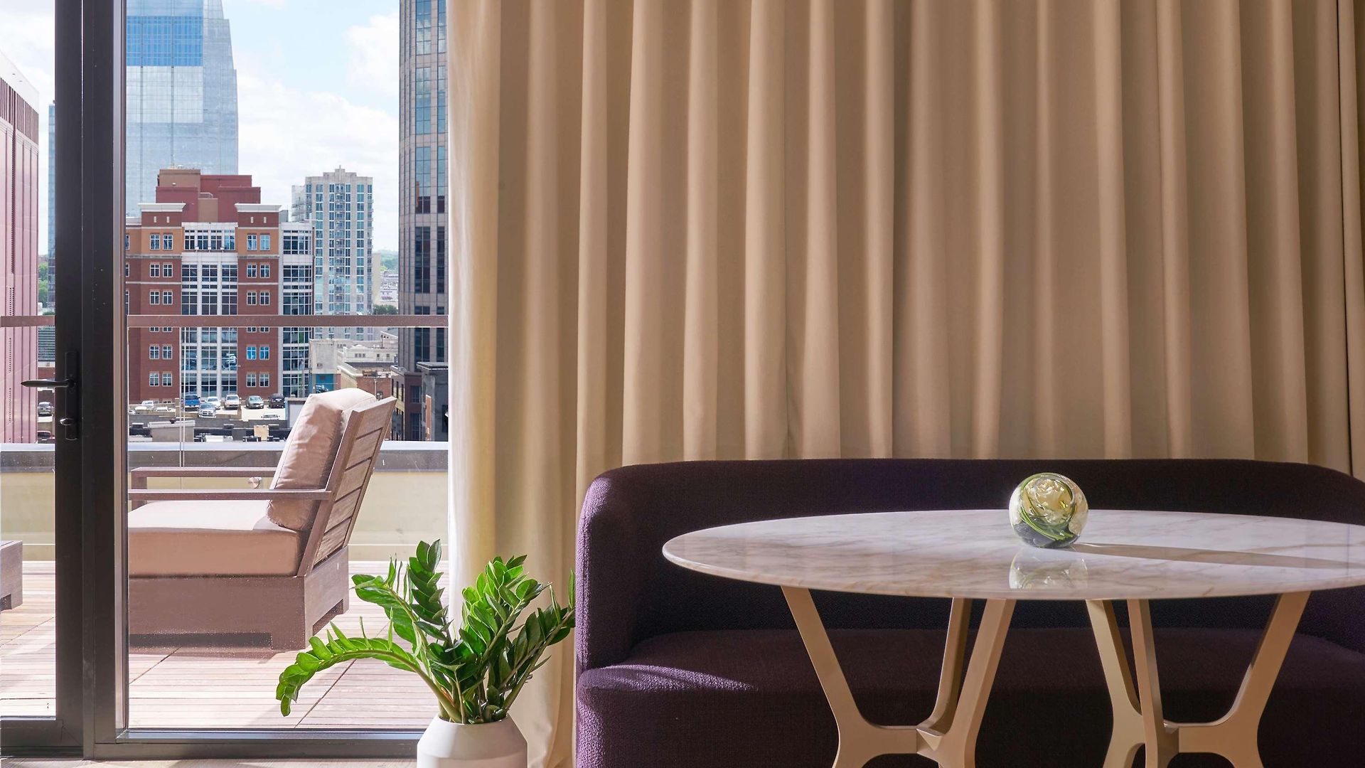 The Untitled Hotel, Tapestry Collection By Hilton 4* Nashville