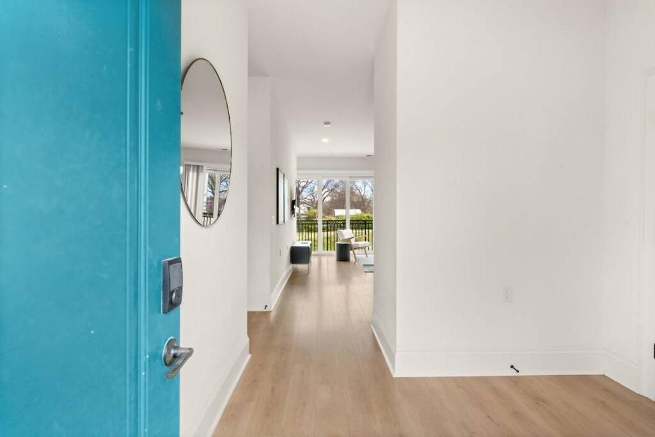 Apartment Trendy Spacious Condo, Walk To Coffee And Restaurants Nashville