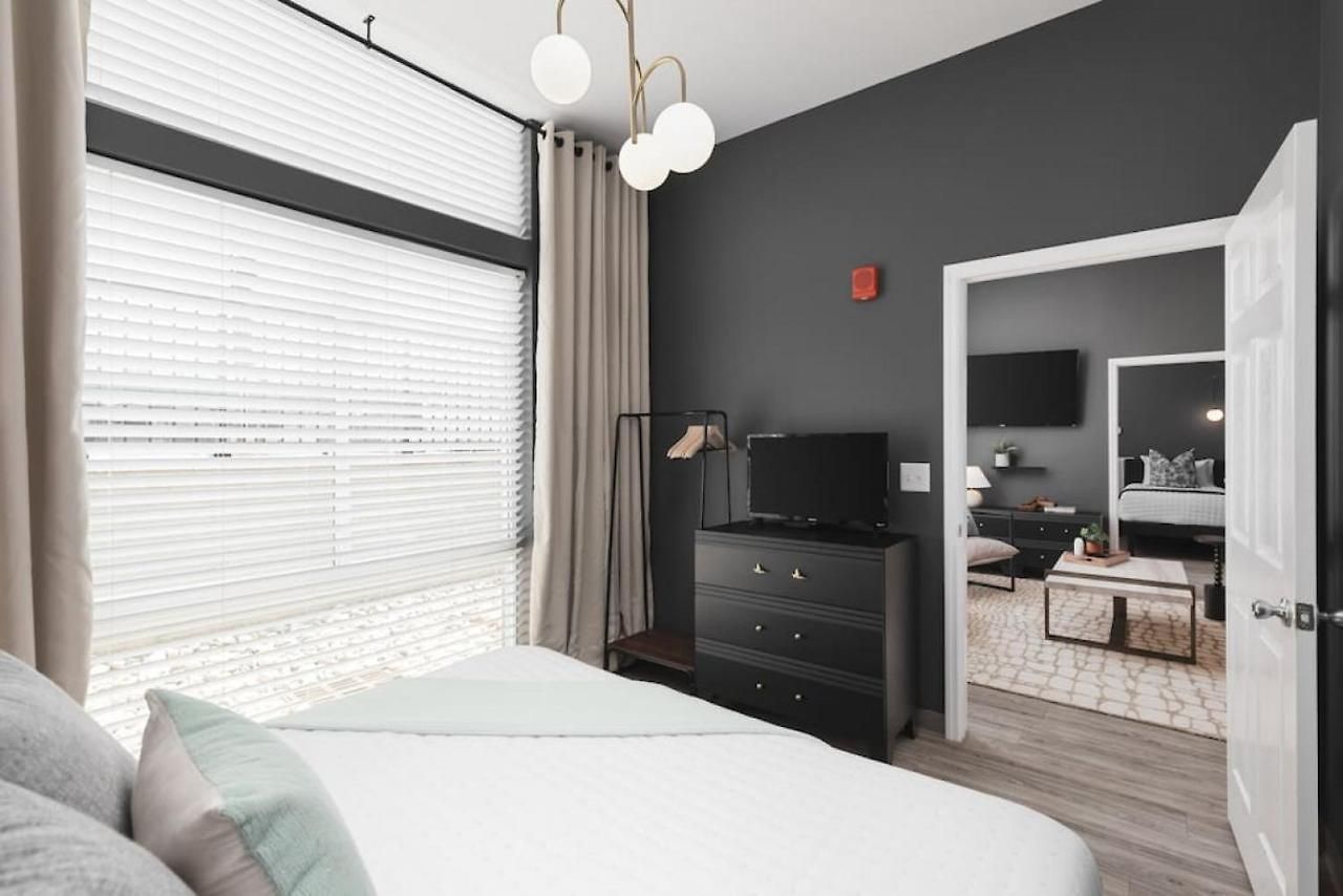Chic East Nash - Walk To Restaurants Bars And Music Apartment