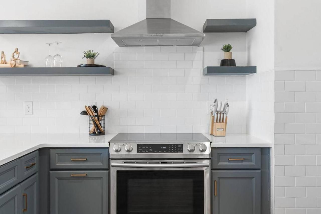 Stunning Spacious Near Restaurants & Coffee Apartment