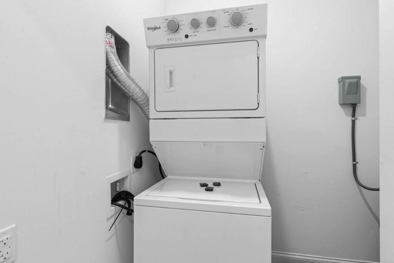 Apartment Stunning Spacious Near Restaurants & Coffee Nashville
