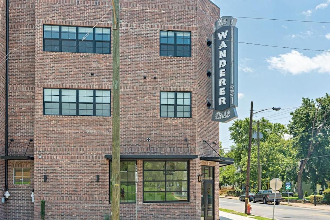 Chic East With Free Parking 3 Mi To Broadway Nashville
