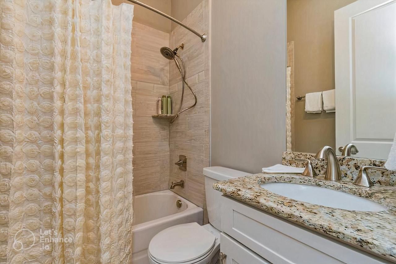 Holiday home Glitz & Guitars I Stylish 3br With Rooftop Hot Tub In East Nashville