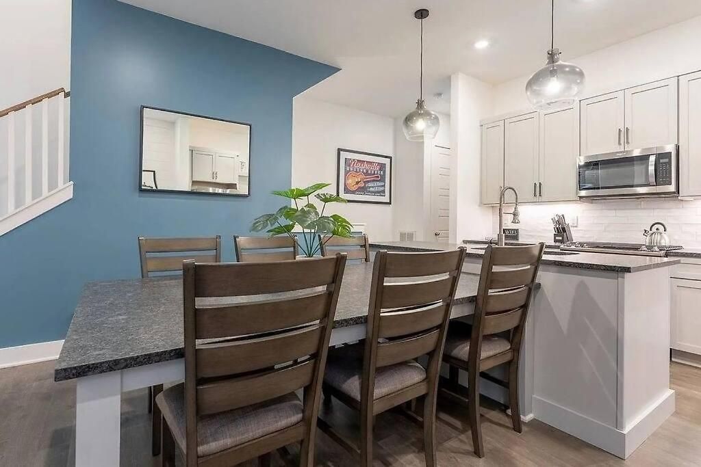 Vibe/3 Miles 2broadway/11 Bds Holiday home