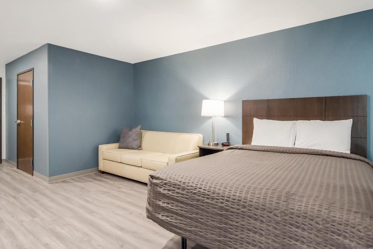 Woodspring Hermitage - Airport Hotel 3*